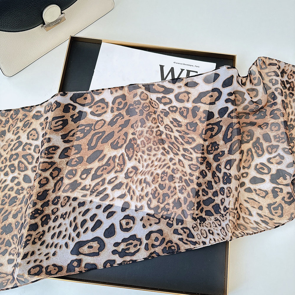 Leopard Small Long Silk Scarf  - Ascot Neck Scarf 评论和价格