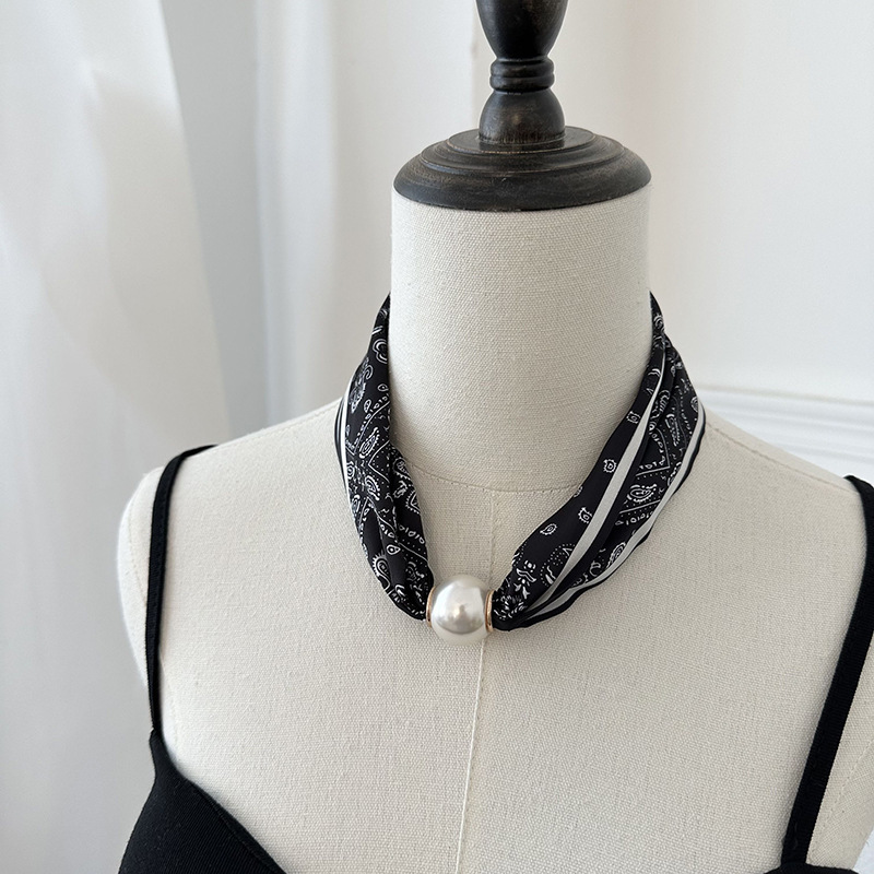 Printed Silk Scarf with Magnet - Face Scarf Mask 评论和价格